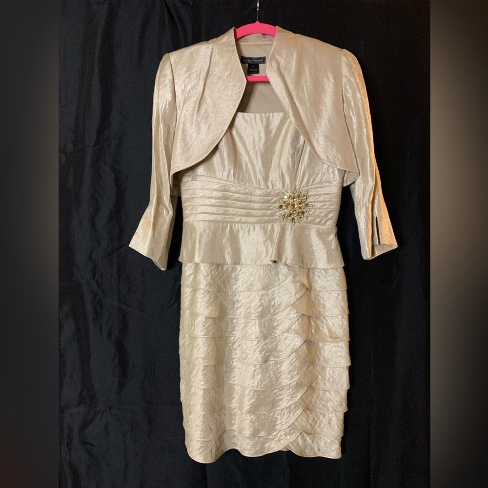 Gold 6P‎ Dress